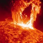 Scoperte e documentate le fasi di un’eruzione solare