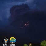 Vulcano in eruzione nei Caraibi, evacuata Saint Vincent