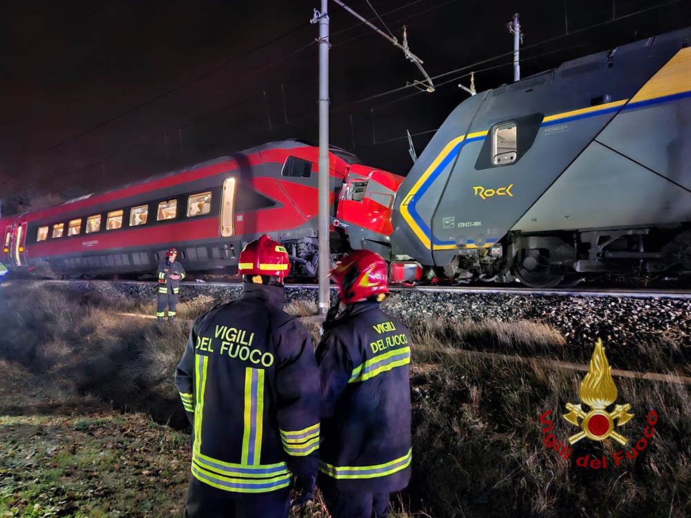 Scontro tra 2 treni sulla linea Adriatica