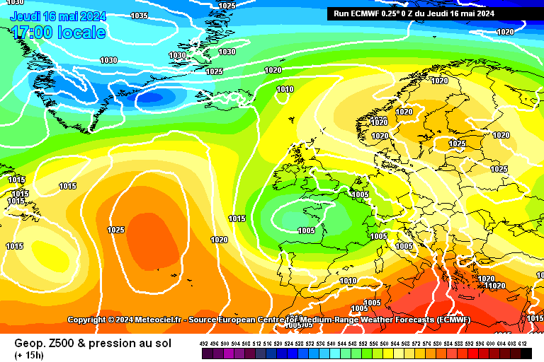 Italia divisa in due, piogge e temporali al nord, caldo al Sud.